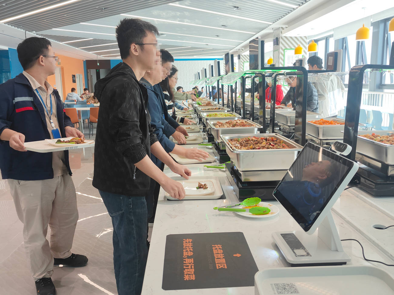 智能時(shí)代“AI”的到來(lái)對(duì)食堂承包有哪些影響？